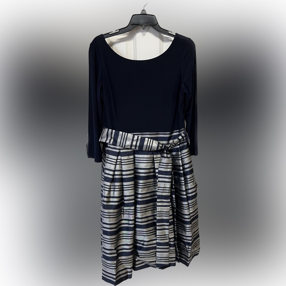 Jessica Howard Long Sleeved Dress